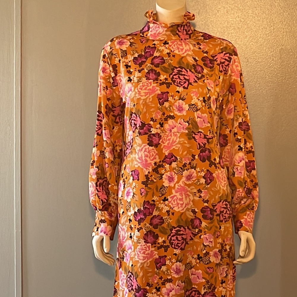 Who what wear, halter neck, floral maxi dress. Size M